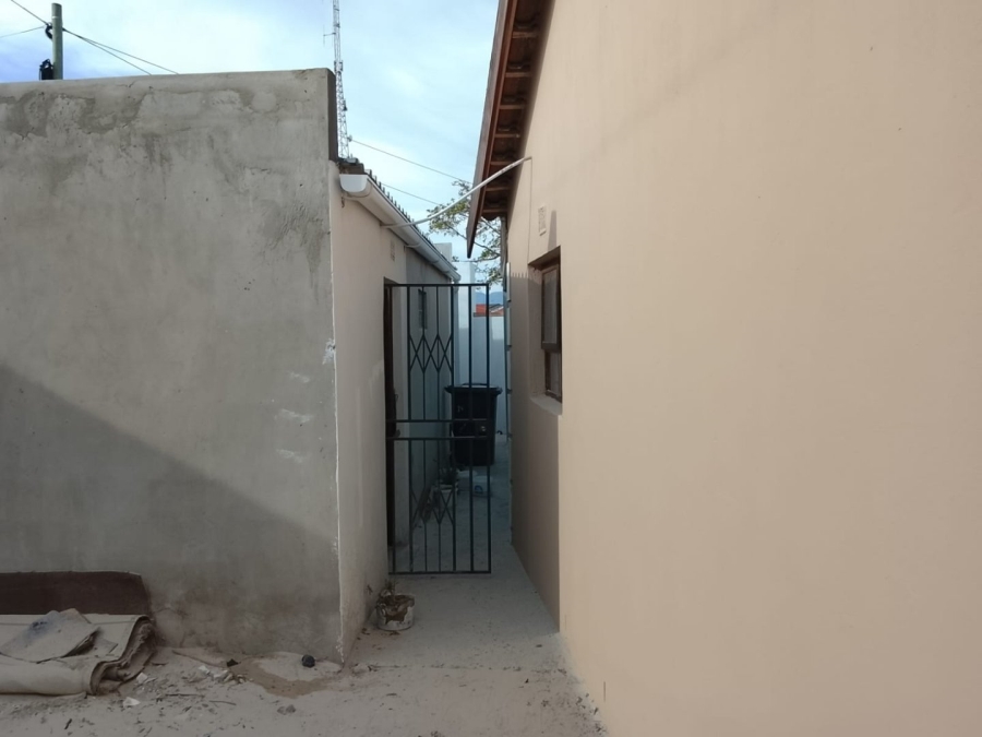  Bedroom Property for Sale in Llitha Park Western Cape